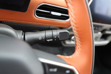 �������ó�����S300 Express 4.2�׵��Ŵ��綯��ʽ�Ῠ ����ʱ��140.41kWhͼƬ