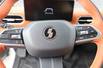 �������ó�����S300 Express 4.2�׵��Ŵ��綯��ʽ�Ῠ ����ʱ��140.41kWhͼƬ