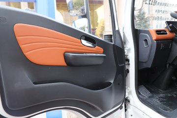 �������ó�����S300 Express 4.2�׵��Ŵ��綯��ʽ�Ῠ ����ʱ��140.41kWhͼƬ