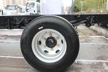 �������ó�����S300 Express 4.2�׵��Ŵ��綯��ʽ�Ῠ ����ʱ��140.41kWhͼƬ