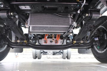 �������ó�����S300 Express 4.2�׵��Ŵ��綯��ʽ�Ῠ ����ʱ��140.41kWhͼƬ