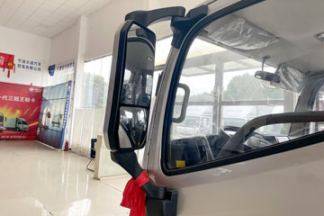 �������ATV���� 2.5L���� 180���� ��ʿ��8�� 4.17�׵��������ῨͼƬ