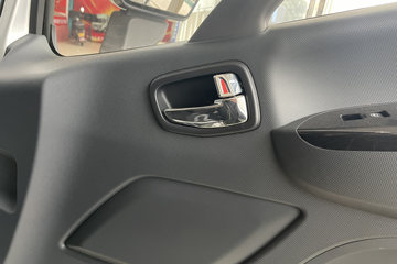 �������ATV���� 2.5L���� 180���� ��ʿ��8�� 4.17�׵��������ῨͼƬ