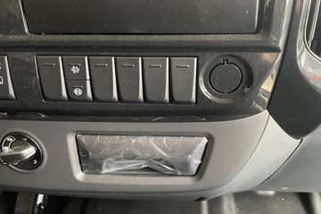 �������ATV���� 2.5L���� 180���� ��ʿ��8�� 4.17�׵��������ῨͼƬ