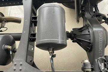 �������ATV���� 2.5L���� 180���� ��ʿ��8�� 4.17�׵��������ῨͼƬ