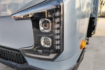 �칤�Ῠ ���� ��ɲ �߶� 4.4�׵��Ŵ��綯��դʽ�Ῠ ����ʱ��140.41kWhͼƬ