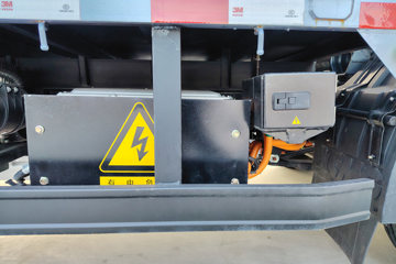 �칤�Ῠ ���� ��ɲ �߶� 4.4�׵��Ŵ��綯��դʽ�Ῠ ����ʱ��140.41kWhͼƬ