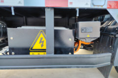 徐工轻卡 汉界 气刹 高顶 4.4米单排纯电动仓栅式轻卡 宁德时代140.41kWh