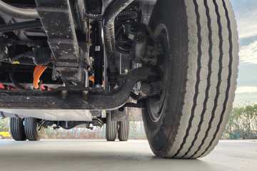 �칤�Ῠ ���� ��ɲ �߶� 4.4�׵��Ŵ��綯��դʽ�Ῠ ����ʱ��140.41kWhͼƬ