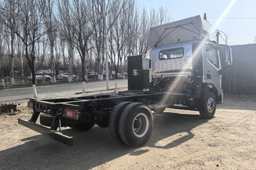 ����ŷ����S1 ��ӯ�� 2.5L���� 185���� ��ʿ��8�� 4.14�׵�����ʽ�ῨͼƬ