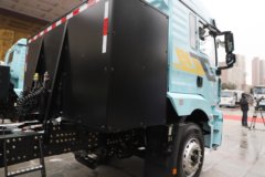 质子汽车 标载版 6X4 纯电动牵引车 宁德时代400.619kWh