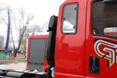 陕汽商用车德龙G200 2.5L柴油 147马力 法士特10档 3.82米排半仓栅式轻卡