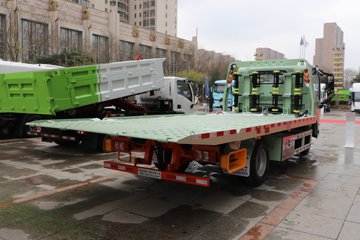 �������ó�����S300 4X2 ���綯���ϳ� ����ʱ��100.07kWhͼƬ