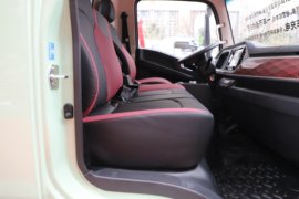 智云S300&nbsp;清障车驾驶室图片