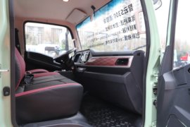 智云S300&nbsp;清障车驾驶室图片