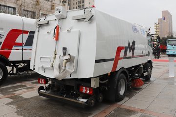 智云S300&nbsp;扫路车外观图片