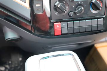 �������ó�����S100 4X2 ���綯����ʽ������ ����ʱ��140.95kWhͼƬ