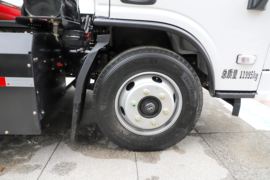 智云S100&nbsp;电动垃圾车底盘图片