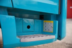 青岛解放 鹰航 智享版 15.7L LNG 720马力 6X4 法士特16档 AMT自动档 牵引车