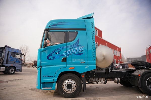 无锡市鹰航牵引车系列，打折优惠，降3万，赶快抢购！