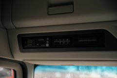 青岛解放 鹰航 智享版 15.7L LNG 720马力 6X4 法士特16档 AMT自动档 牵引车