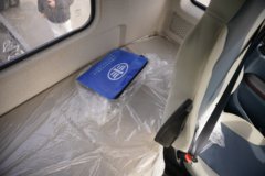 青岛解放 JK6 320马力 4X2 6.75米仓栅式载货车 青岛解放 JK6 320马力 4X2 6.75米仓栅式载货车