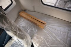 青岛解放 JK6 320马力 4X2 6.75米仓栅式载货车 青岛解放 JK6 320马力 4X2 6.75米仓栅式载货车