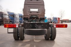 青岛解放JH6 7.8L柴油 360马力 一汽解放10档 6.75米排半仓栅式载货车 青岛解放JH6 7.8L柴油 360马力 一汽解放10档 6.75米排半仓栅式载货车