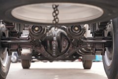 青岛解放JH6 7.8L柴油 360马力 一汽解放10档 6.75米排半仓栅式载货车 青岛解放JH6 7.8L柴油 360马力 一汽解放10档 6.75米排半仓栅式载货车