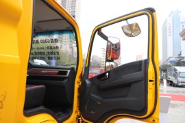 德龙G300&nbsp;清障车驾驶室图片