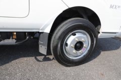 飞碟缔途MX 2L CNG 122马力 万里扬5档 3.08米双排栏板轻卡 飞碟缔途MX 2L CNG 122马力 万里扬5档 3.08米双排栏板轻卡