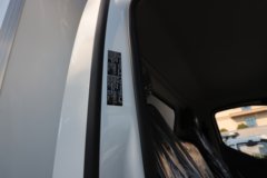 飞碟EW7 4X2 4.16米单排纯电动冷藏车 宁德时代140kWh