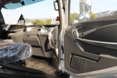 飞碟EW7 4X2 4.16米单排纯电动冷藏车 宁德时代140kWh