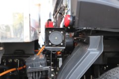 飞碟EW7 4X2 4.16米单排纯电动冷藏车 宁德时代140kWh