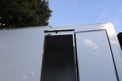 飞碟EW7 4X2 4.16米单排纯电动冷藏车 宁德时代140kWh