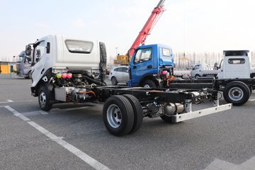 �ɵ�EW7 ��ɲ 4.16�׵��Ŵ��綯��ʽ�Ῠ ����ʱ��140.41kWhͼƬ