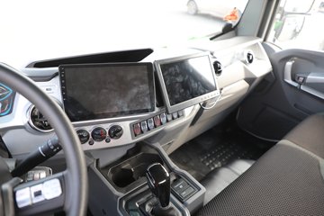 �ɵ�EW7 ��ɲ 4.16�׵��Ŵ��綯��ʽ�Ῠ ����ʱ��140.41kWhͼƬ