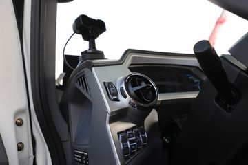 �ɵ�EW7 ��ɲ 4.16�׵��Ŵ��綯��ʽ�Ῠ ����ʱ��140.41kWhͼƬ