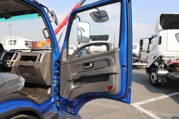 �ɵ��³�V6 2.5L���� 176���� 10�� ��ɲ 4.15�׵��������ῨͼƬ