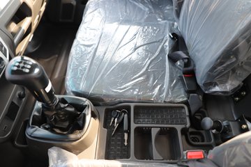 �ɵ��³�V6 2.5L���� 176���� 10�� ��ɲ 4.15�׵��������ῨͼƬ