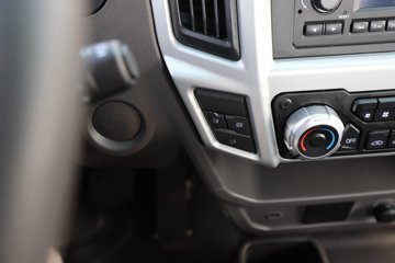 �ɵ��³�V6 2.5L���� 176���� 10�� ��ɲ 4.15�׵��������ῨͼƬ