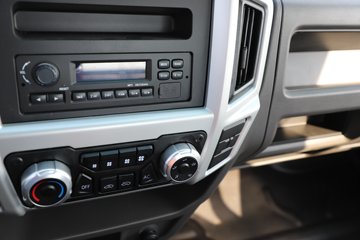 �ɵ��³�V6 2.5L���� 176���� 10�� ��ɲ 4.15�׵��������ῨͼƬ