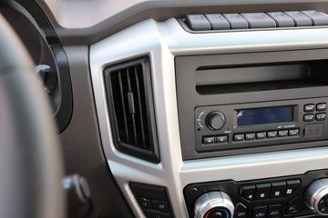 �ɵ��³�V6 2.5L���� 176���� 10�� ��ɲ 4.15�׵��������ῨͼƬ