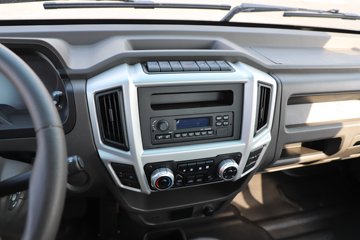 �ɵ��³�V6 2.5L���� 176���� 10�� ��ɲ 4.15�׵��������ῨͼƬ