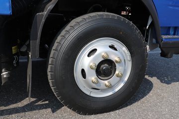 �ɵ��³�V6 2.5L���� 176���� 10�� ��ɲ 4.15�׵��������ῨͼƬ