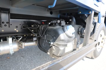 �ɵ��³�V6 2.5L���� 176���� 10�� ��ɲ 4.15�׵��������ῨͼƬ