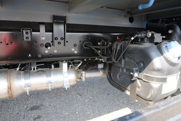 �ɵ��³�V6 2.5L���� 176���� 10�� ��ɲ 4.15�׵��������ῨͼƬ