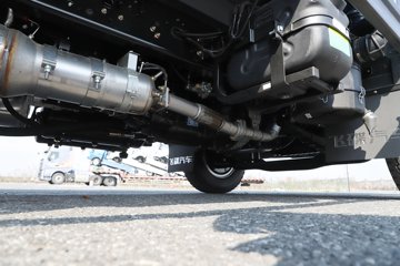 �ɵ��³�V6 2.5L���� 176���� 10�� ��ɲ 4.15�׵��������ῨͼƬ