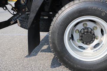 �ɵ��³�V6 2.5L���� 176���� 10�� ��ɲ 4.15�׵��������ῨͼƬ