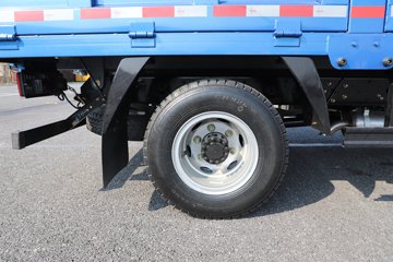 �ɵ��³�V6 2.5L���� 176���� 10�� ��ɲ 4.15�׵��������ῨͼƬ